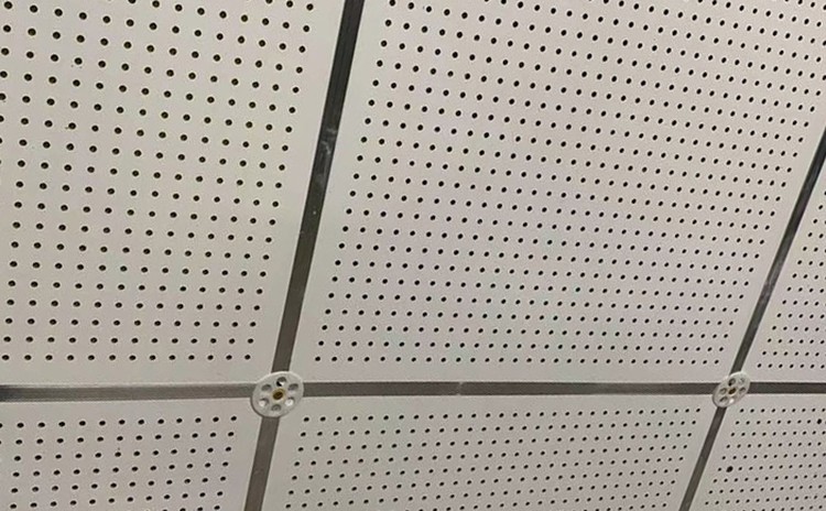 會議室吊頂吸音材料有哪些-1
